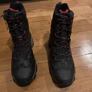 BRAND NEW- Columbia Black and Red Men's Snow Boots (no box)